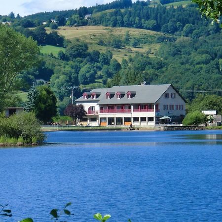 Le Lac Des Moines Condat  エクステリア 写真