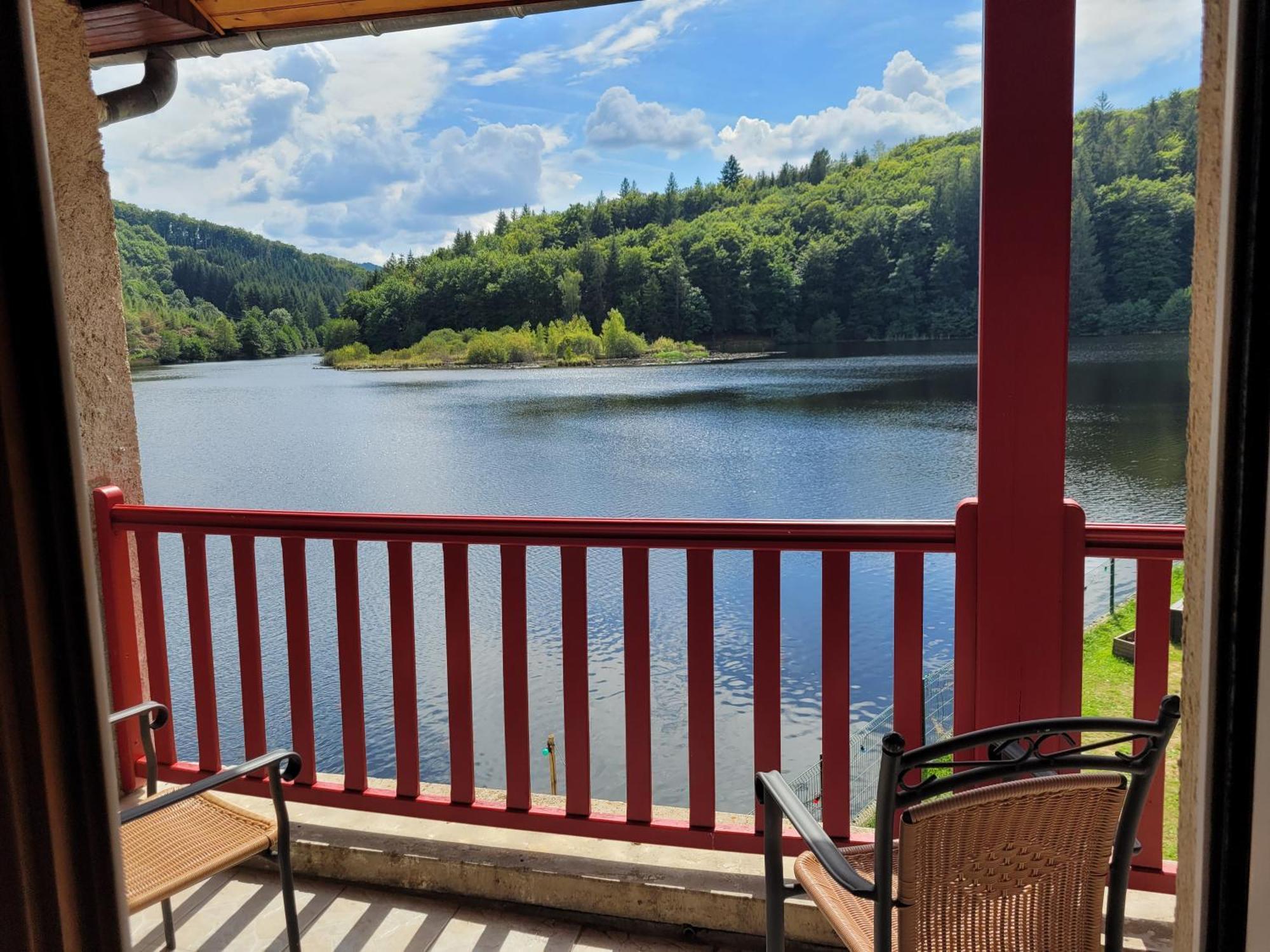 Le Lac Des Moines Condat  エクステリア 写真