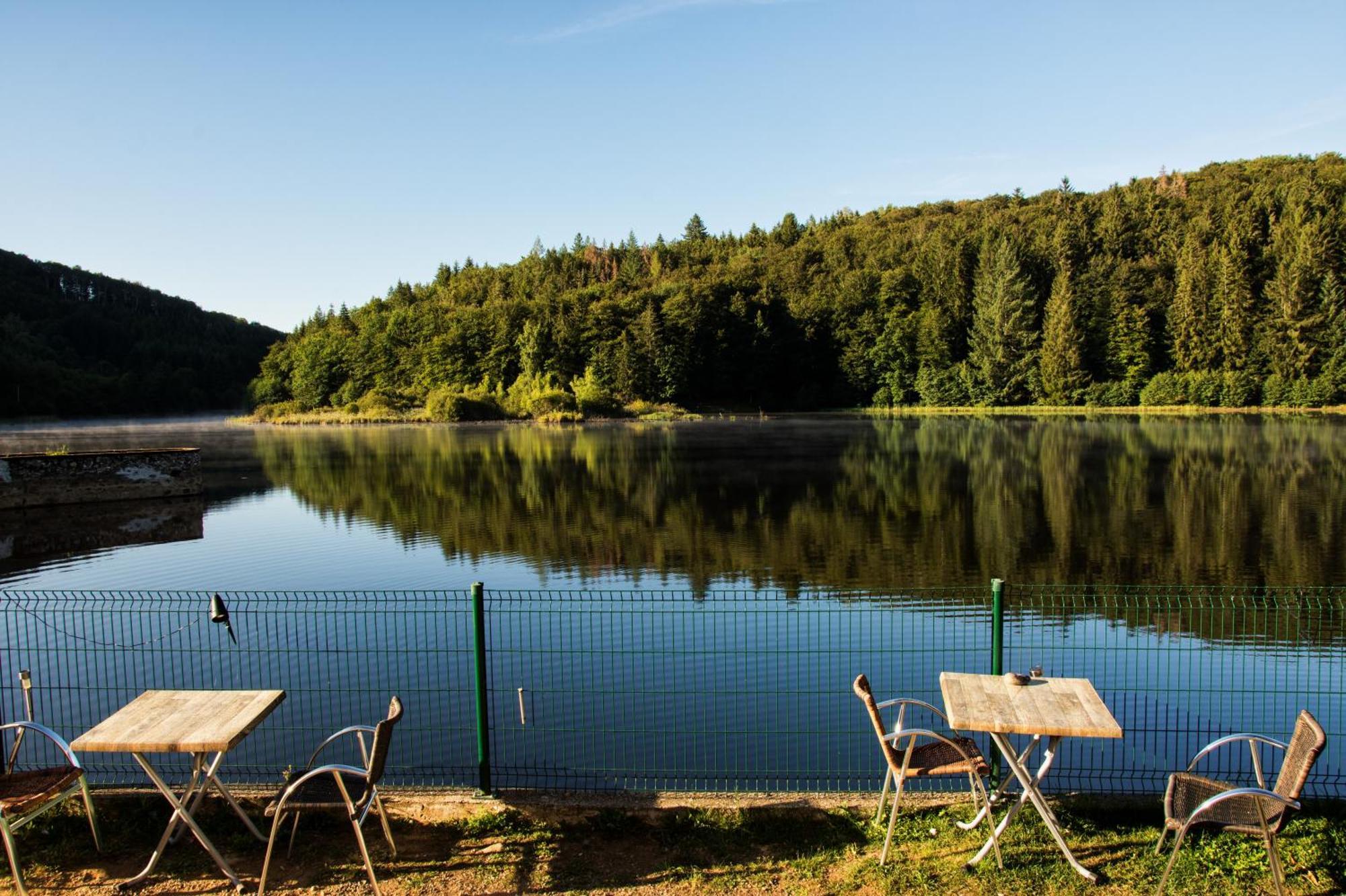Le Lac Des Moines Condat  エクステリア 写真